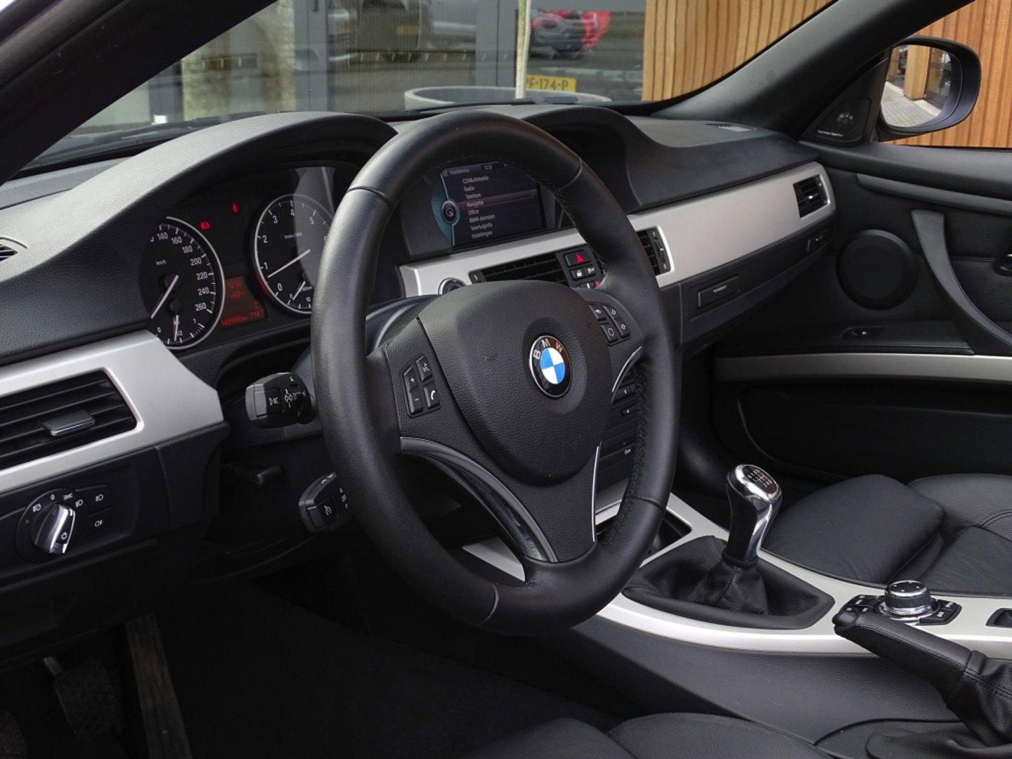 BMW 3 Serie Cabrio 320i 163PK / High Executive / 2012 / M-Sport /