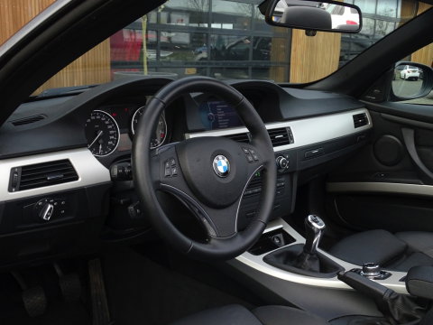 BMW 3 Serie Cabrio 320i 163PK / High Executive / 2012 / M-Sport /