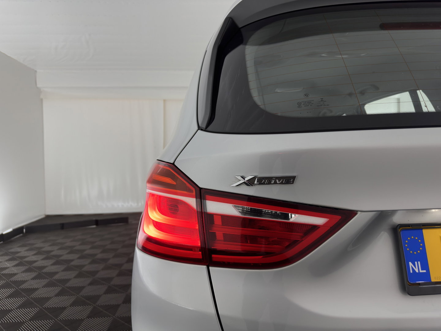 BMW 2 Serie Gran Tourer 220d xDrive [ 7-Pers. ] Aut. *HEAD-UP | FULL-LED | ADAPTIVE-CRUISE | HEATED-SPORTSEATS | NAVI-FULLMAP | ECC | TOWBAR | PDC | 17''ALU*