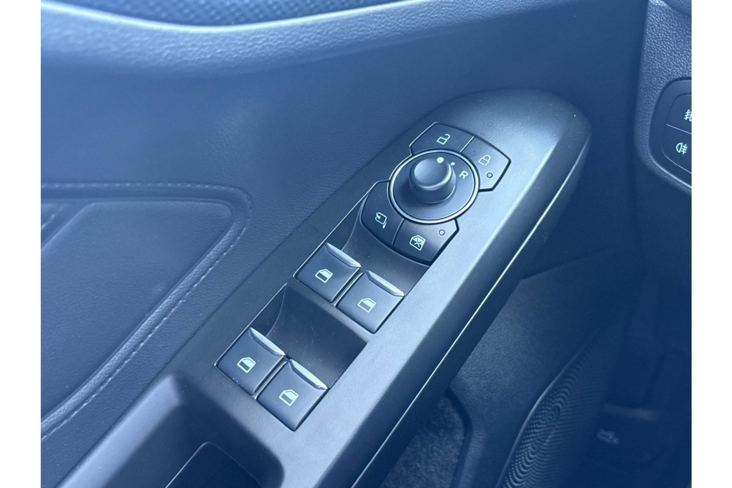 Ford Focus 1.0 ST LINE X AIRCO NAVI PDC-CAMERA360GR WINTERPACK.