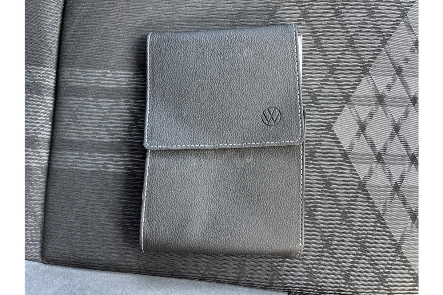 Volkswagen Taigo 1.0 TSI R-LINE AIRCO NAVI CARPLAY PDC STOELVERW.