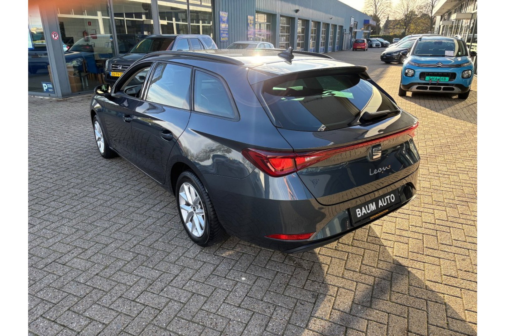 SEAT Leon 1.0 ETSI STYLE AUTOMAAT NAVI-CARPLAY WINTERPACK PDC-CAMERA.