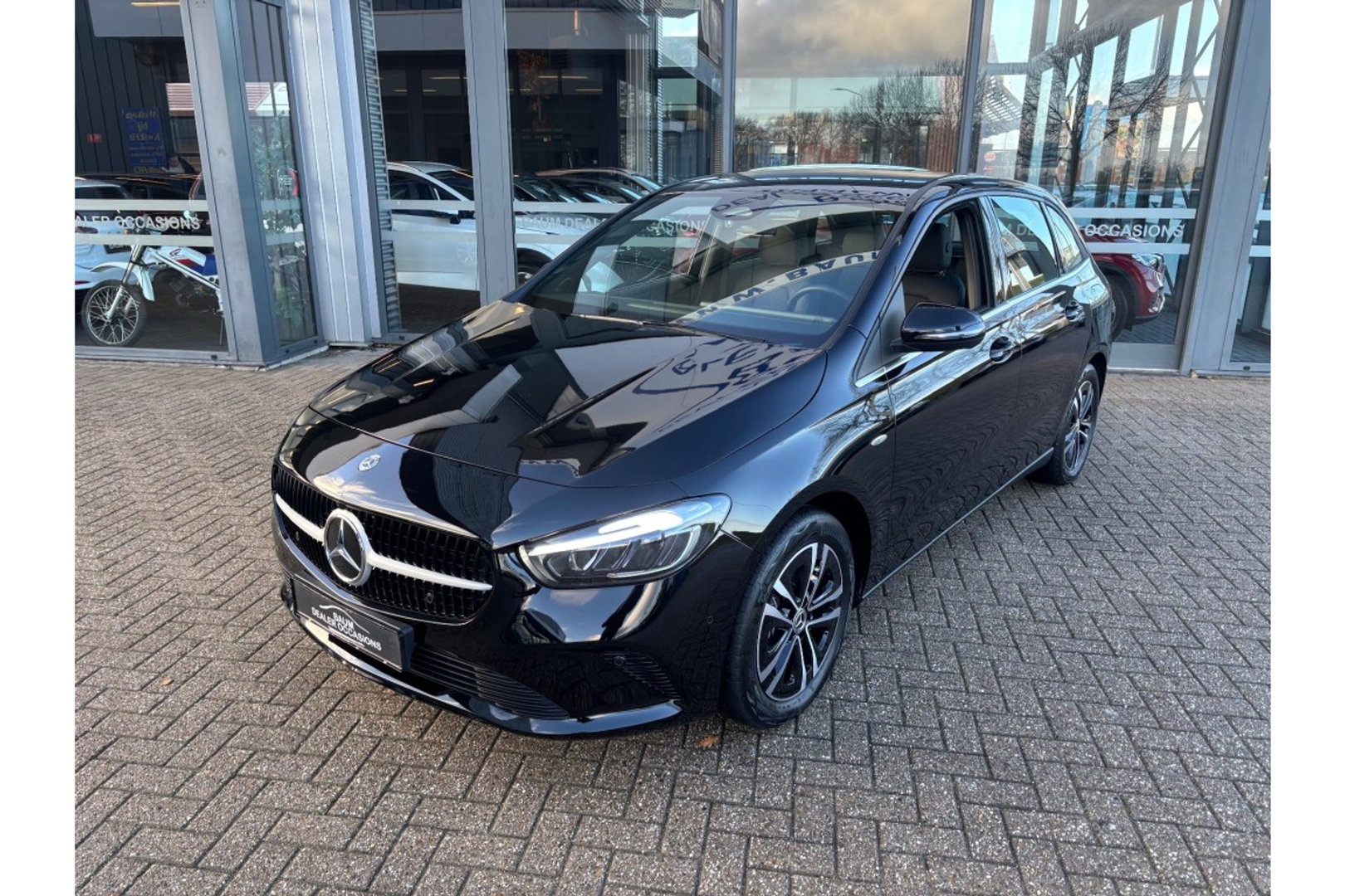 Mercedes-Benz B-Klasse 250E AUTOMAAT LUXURY LINE NAVI PDC-CAMRERA STOELVW.