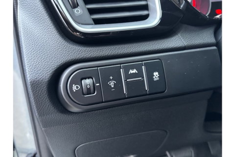 Kia Ceed 1.5 T-GDI AUTOMAAT DYNAMICLINE NAVI PDC WINTERPACK.