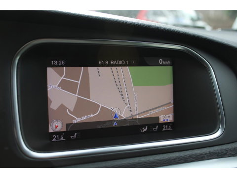 Volvo V40 Cross Country T3 Geartronic | Trekhaak 1500 kg | Standkachel | Volvo On Call | Camera