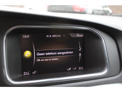 Volvo V40 Cross Country T3 Geartronic | Trekhaak 1500 kg | Standkachel | Volvo On Call | Camera