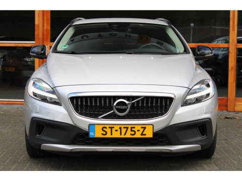 Volvo V40 Cross Country T3 Geartronic | Trekhaak 1500 kg | Standkachel | Volvo On Call | Camera