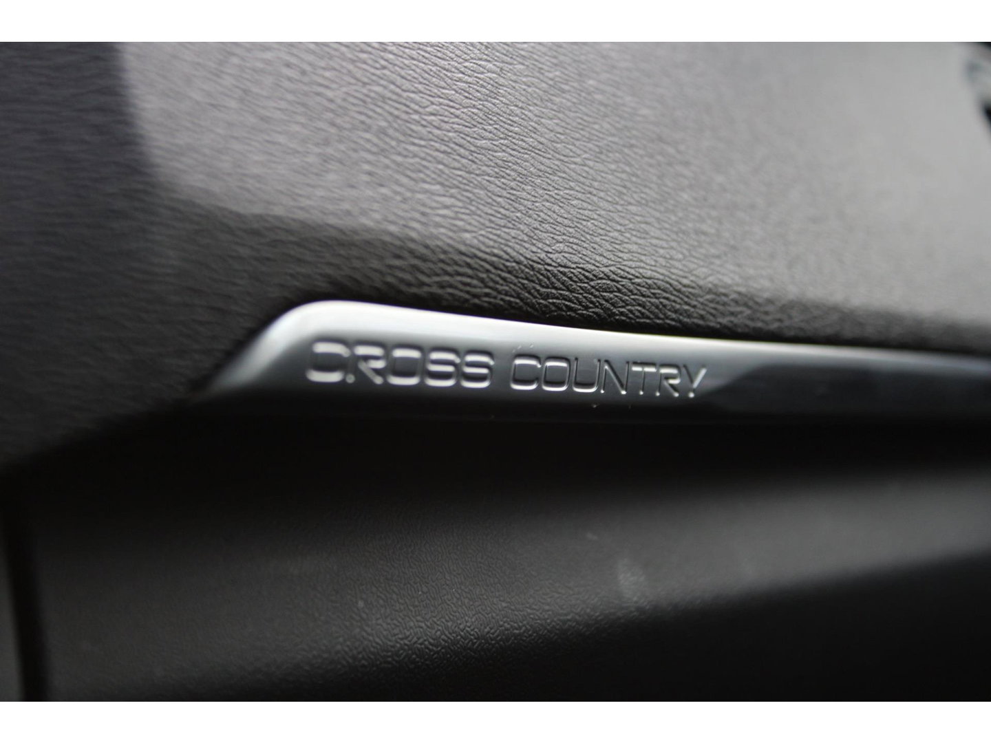 Volvo V40 Cross Country T3 Geartronic | Trekhaak 1500 kg | Standkachel | Volvo On Call | Camera