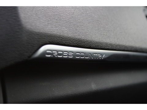 Volvo V40 Cross Country T3 Geartronic | Trekhaak 1500 kg | Standkachel | Volvo On Call | Camera