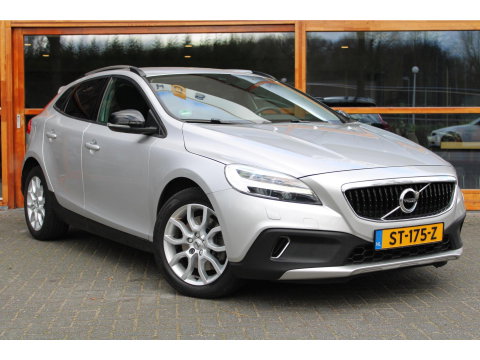 Volvo V40 Cross Country T3 Geartronic | Trekhaak 1500 kg | Standkachel | Volvo On Call | Camera