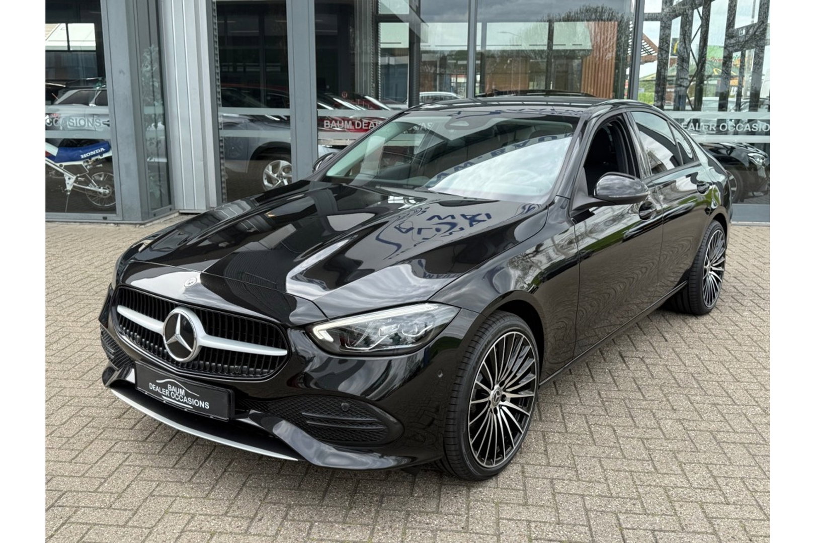 Mercedes-Benz C-Klasse 300 E LUX. LINE PHEV AUTOMAAT AIRCO-ECC NAVI PDC-CAMERA.