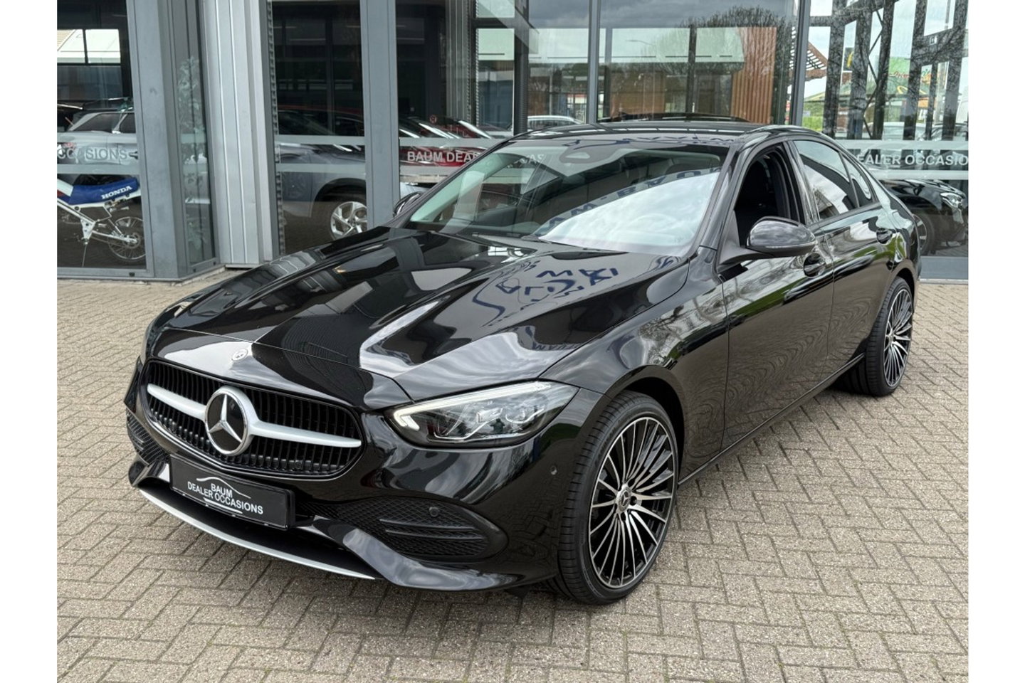 Mercedes-Benz C-Klasse 300 E LUX. LINE PHEV AUTOMAAT AIRCO-ECC NAVI PDC-CAMERA.
