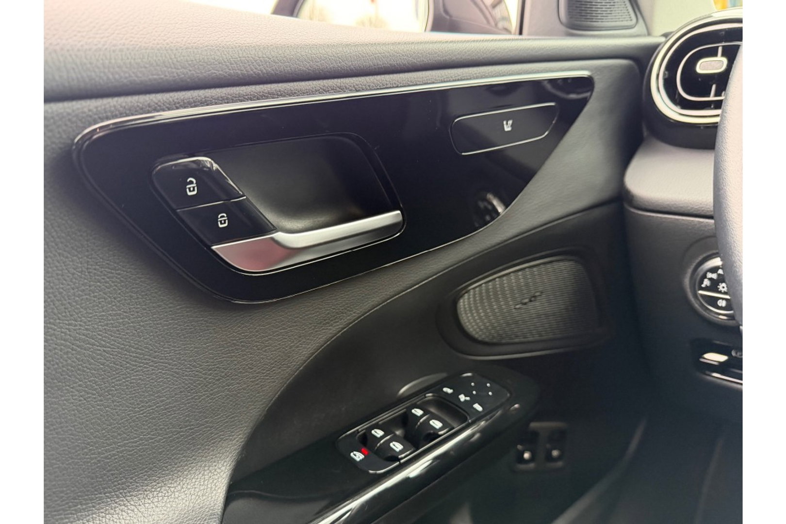 Mercedes-Benz C-Klasse 300 E LUX. LINE PHEV AUTOMAAT AIRCO-ECC NAVI PDC-CAMERA.