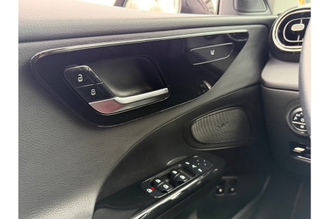 Mercedes-Benz C-Klasse 300 E LUX. LINE PHEV AUTOMAAT AIRCO-ECC NAVI PDC-CAMERA.