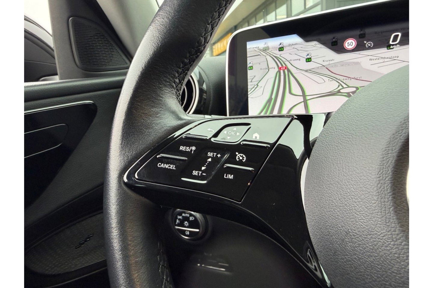 Mercedes-Benz C-Klasse 300 E LUX. LINE PHEV AUTOMAAT AIRCO-ECC NAVI PDC-CAMERA.