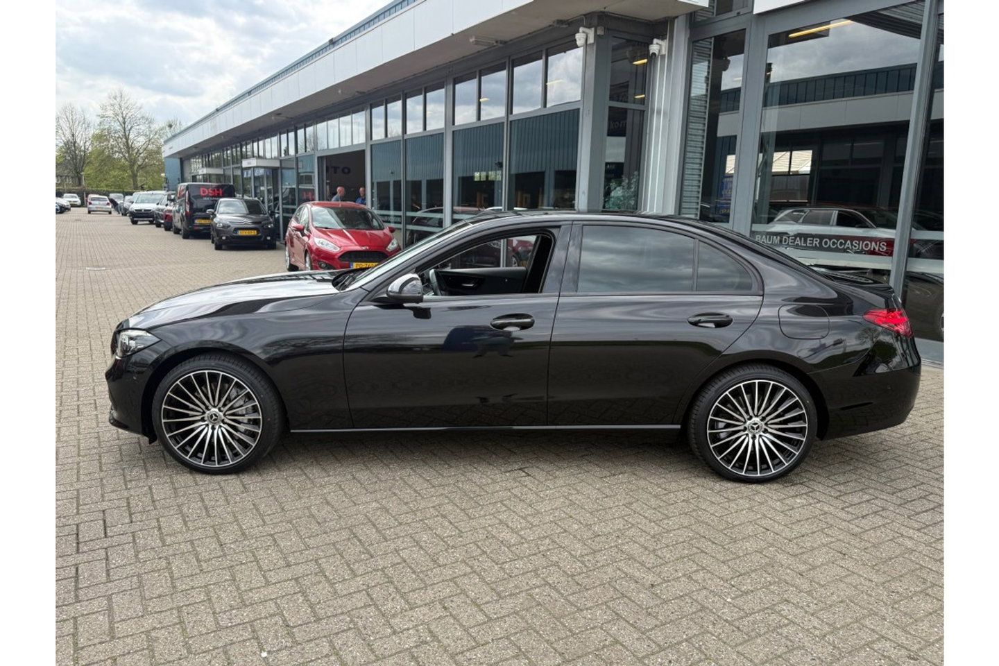 Mercedes-Benz C-Klasse 300 E LUX. LINE PHEV AUTOMAAT AIRCO-ECC NAVI PDC-CAMERA.