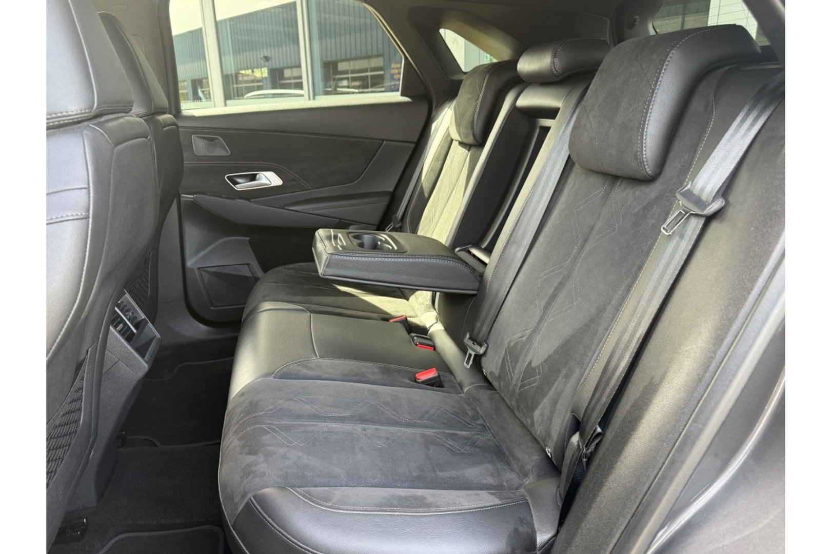 DS Ds 7 Crossback 1.2 PT 130PK PERFORMANCE AUTOMAAT AIRCO NAVI.
