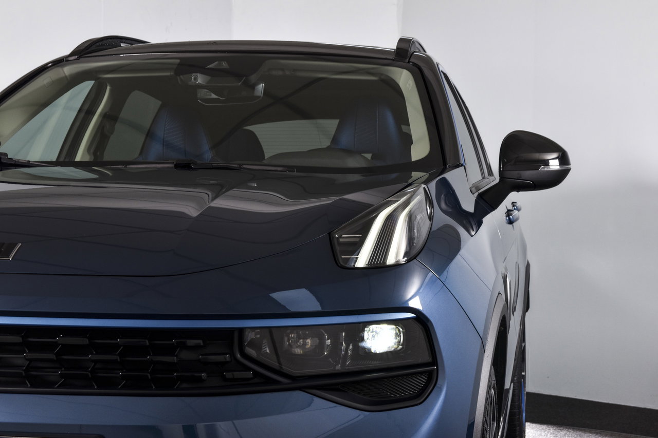 Lynk & Co 01