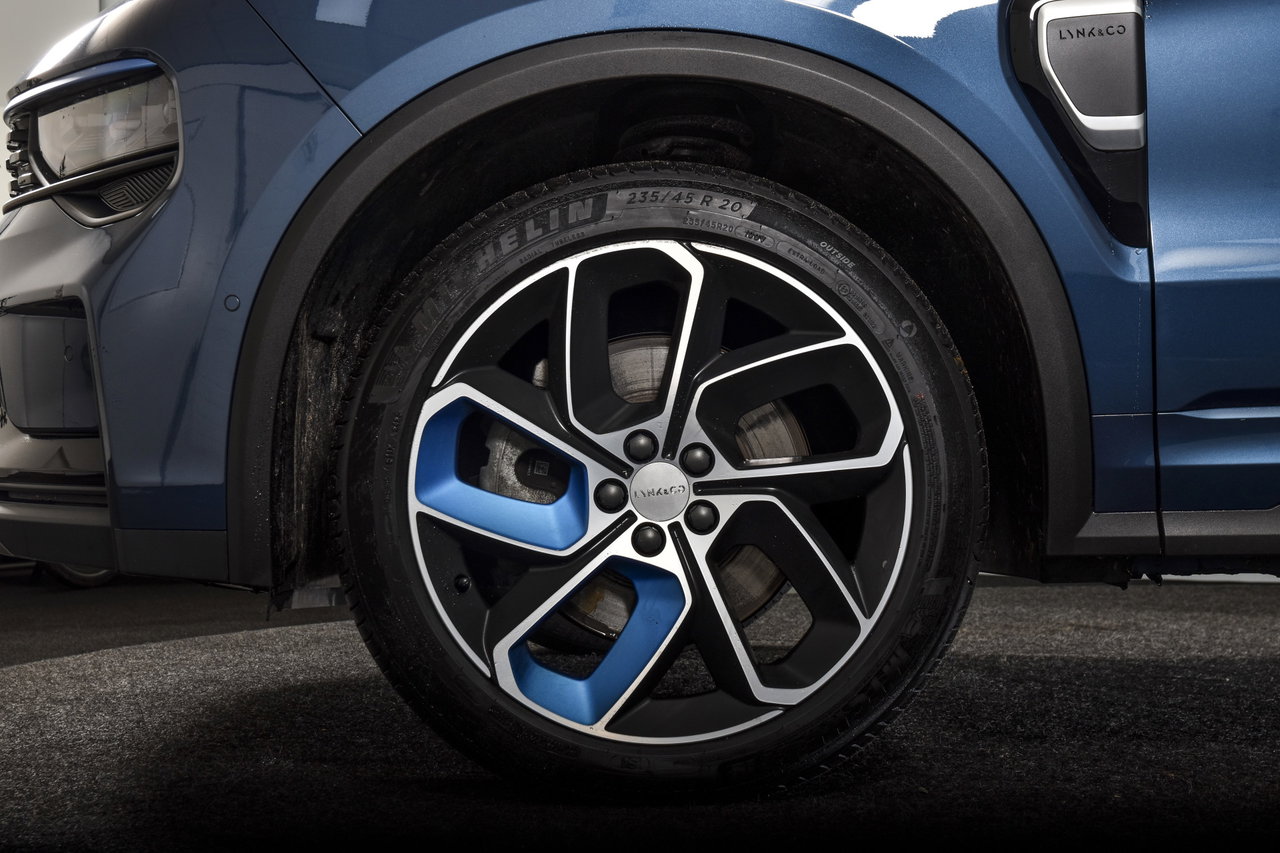 Lynk & Co 01