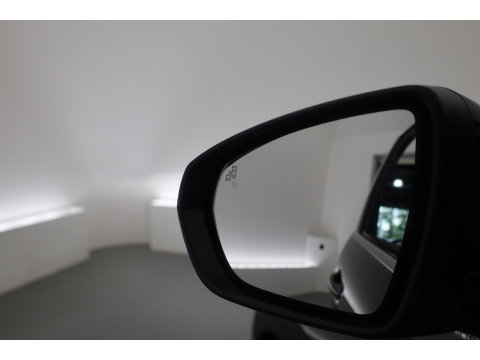 Peugeot 3008 1.6 e-THP GT Line | Trekhaak 1550kg Trekgewicht | Cruise Control | Memory | Camera | All Season | Stoelverw. | Apple CarPlay & Android Auto