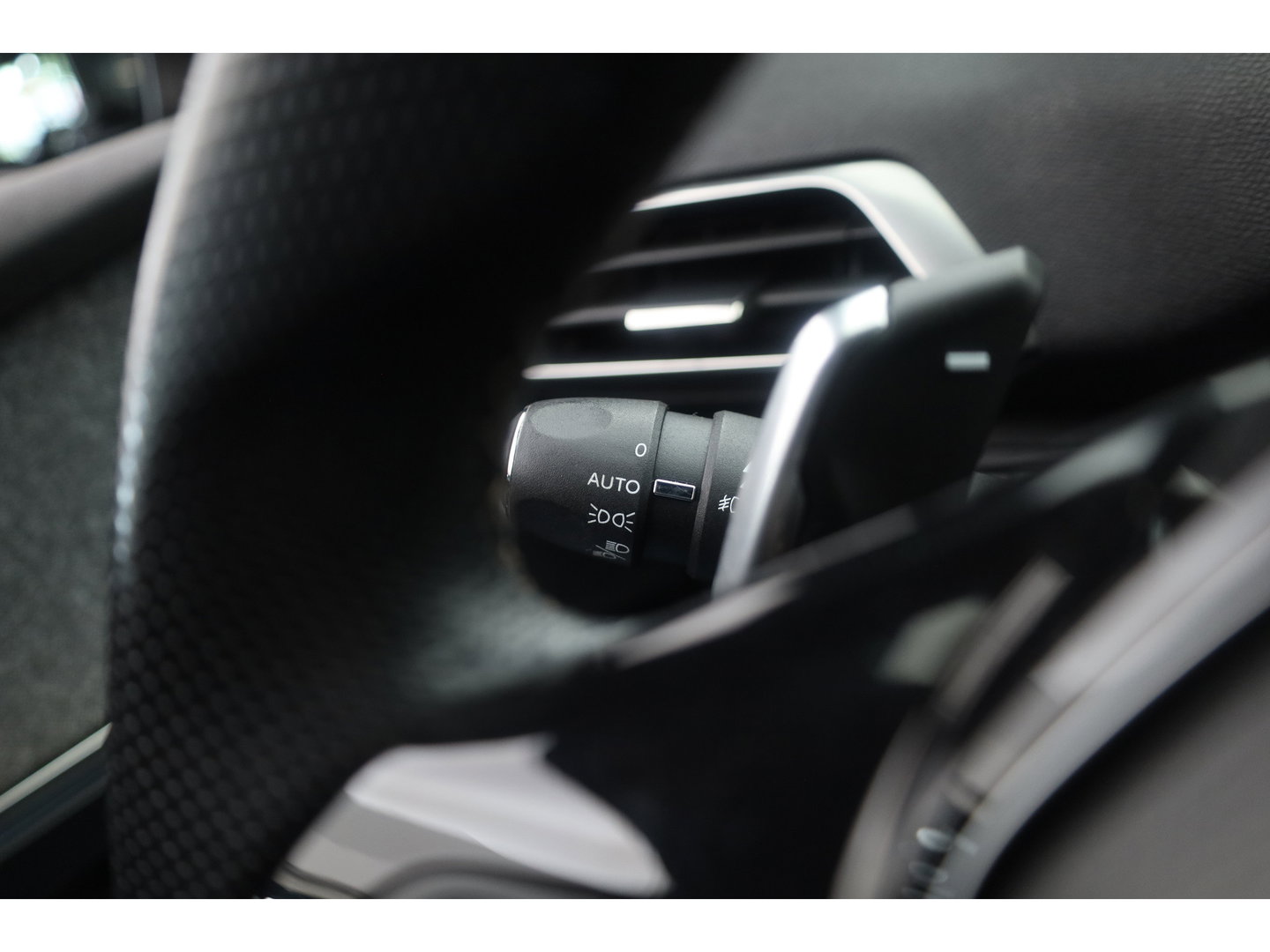 Peugeot 3008 1.6 e-THP GT Line | Trekhaak 1550kg Trekgewicht | Cruise Control | Memory | Camera | All Season | Stoelverw. | Apple CarPlay & Android Auto