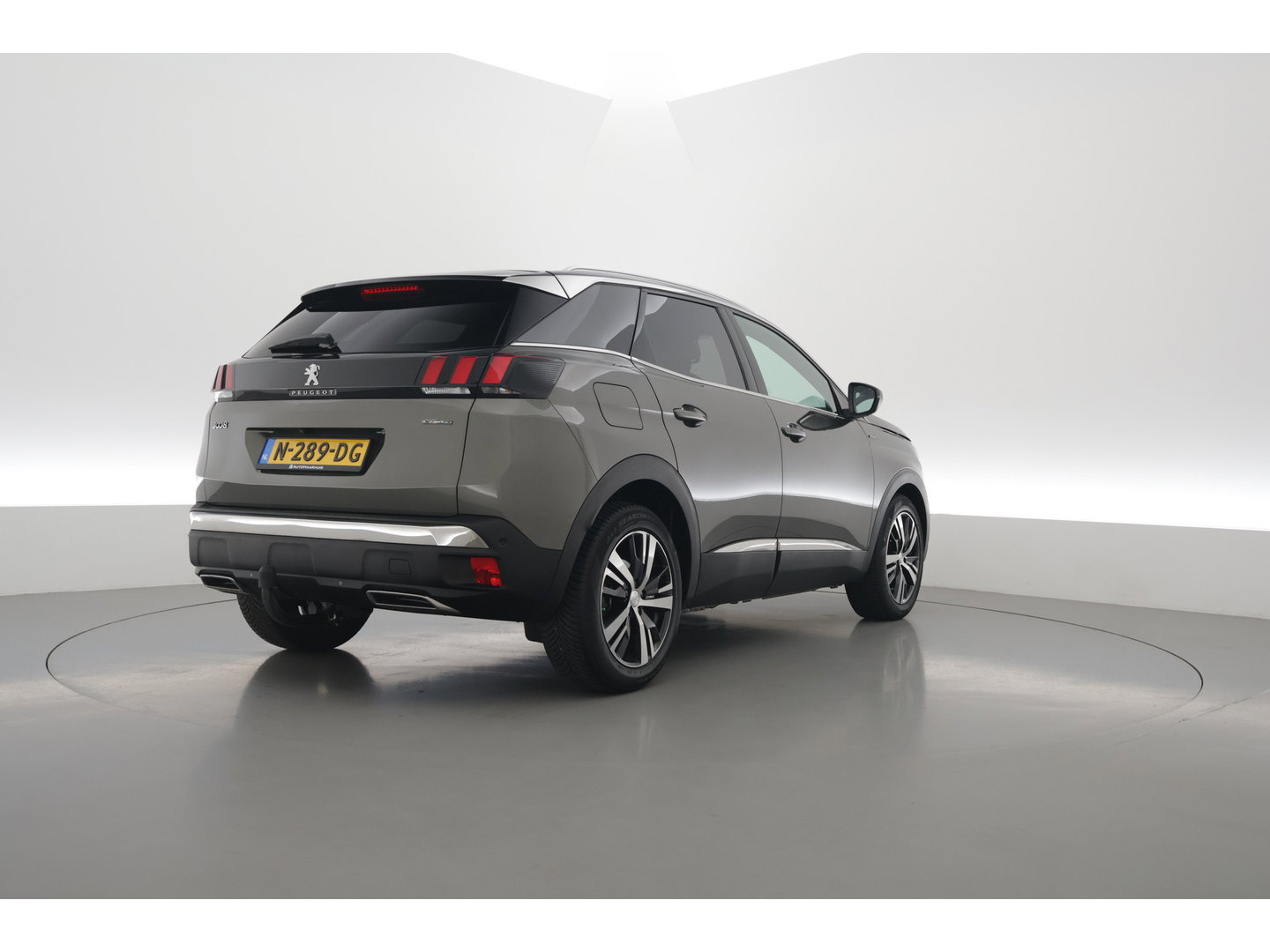 Peugeot 3008 1.6 e-THP GT Line | Trekhaak 1550kg Trekgewicht | Cruise Control | Memory | Camera | All Season | Stoelverw. | Apple CarPlay & Android Auto