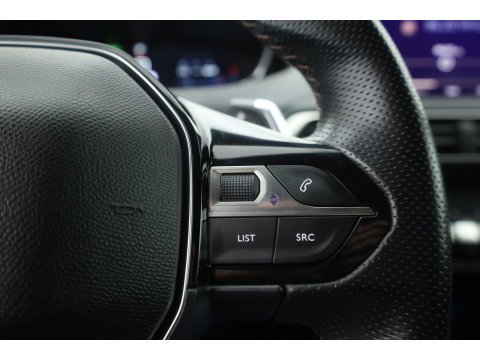 Peugeot 3008 1.6 e-THP GT Line | Trekhaak 1550kg Trekgewicht | Cruise Control | Memory | Camera | All Season | Stoelverw. | Apple CarPlay & Android Auto