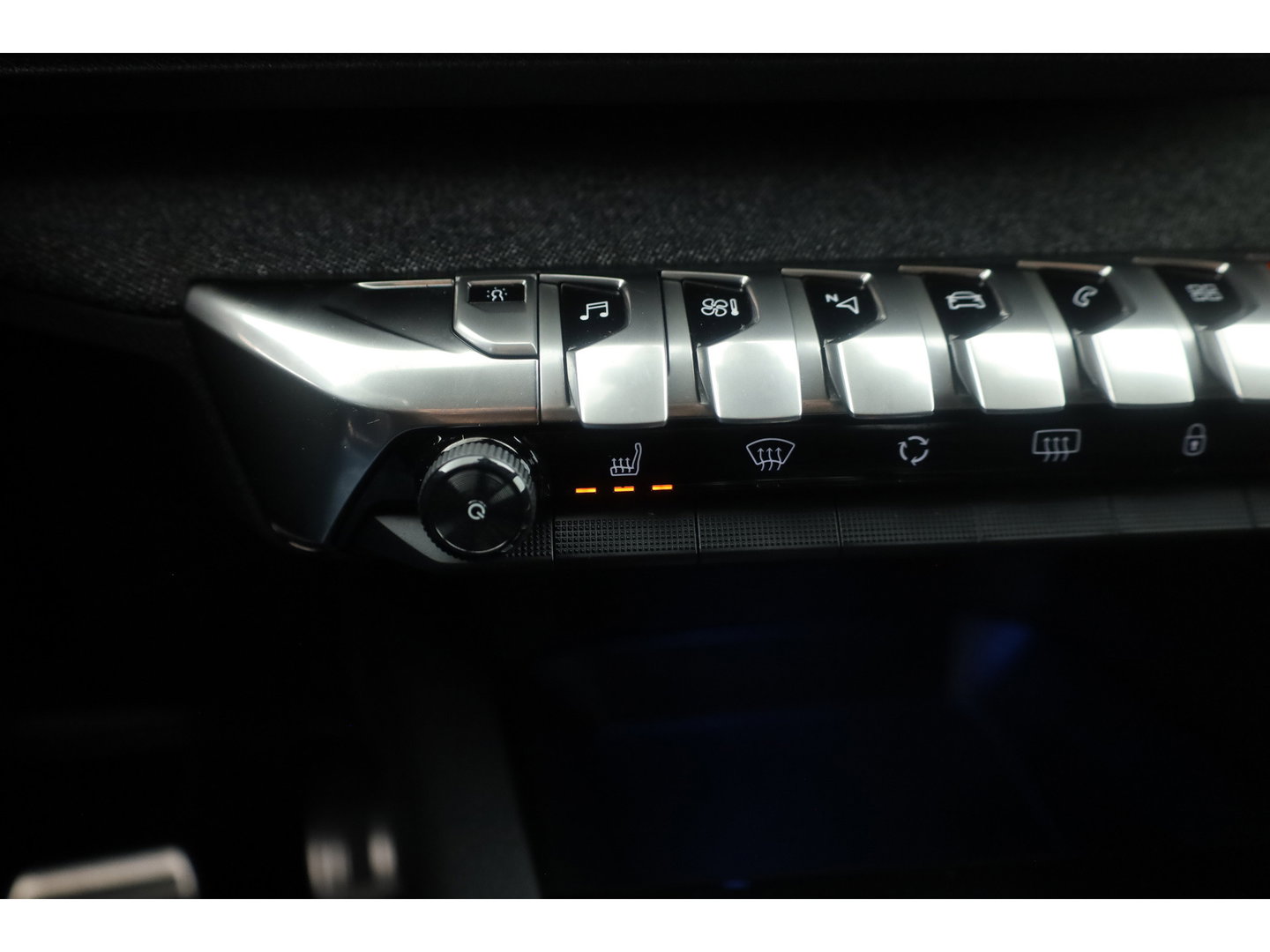 Peugeot 3008 1.6 e-THP GT Line | Trekhaak 1550kg Trekgewicht | Cruise Control | Memory | Camera | All Season | Stoelverw. | Apple CarPlay & Android Auto