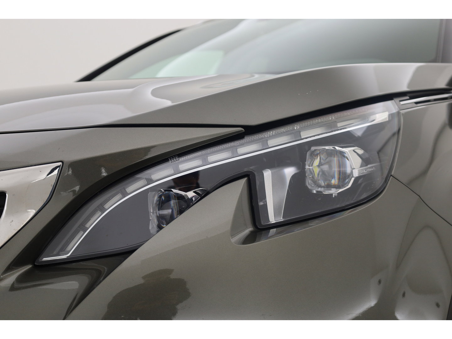Peugeot 3008 1.6 e-THP GT Line | Trekhaak 1550kg Trekgewicht | Cruise Control | Memory | Camera | All Season | Stoelverw. | Apple CarPlay & Android Auto