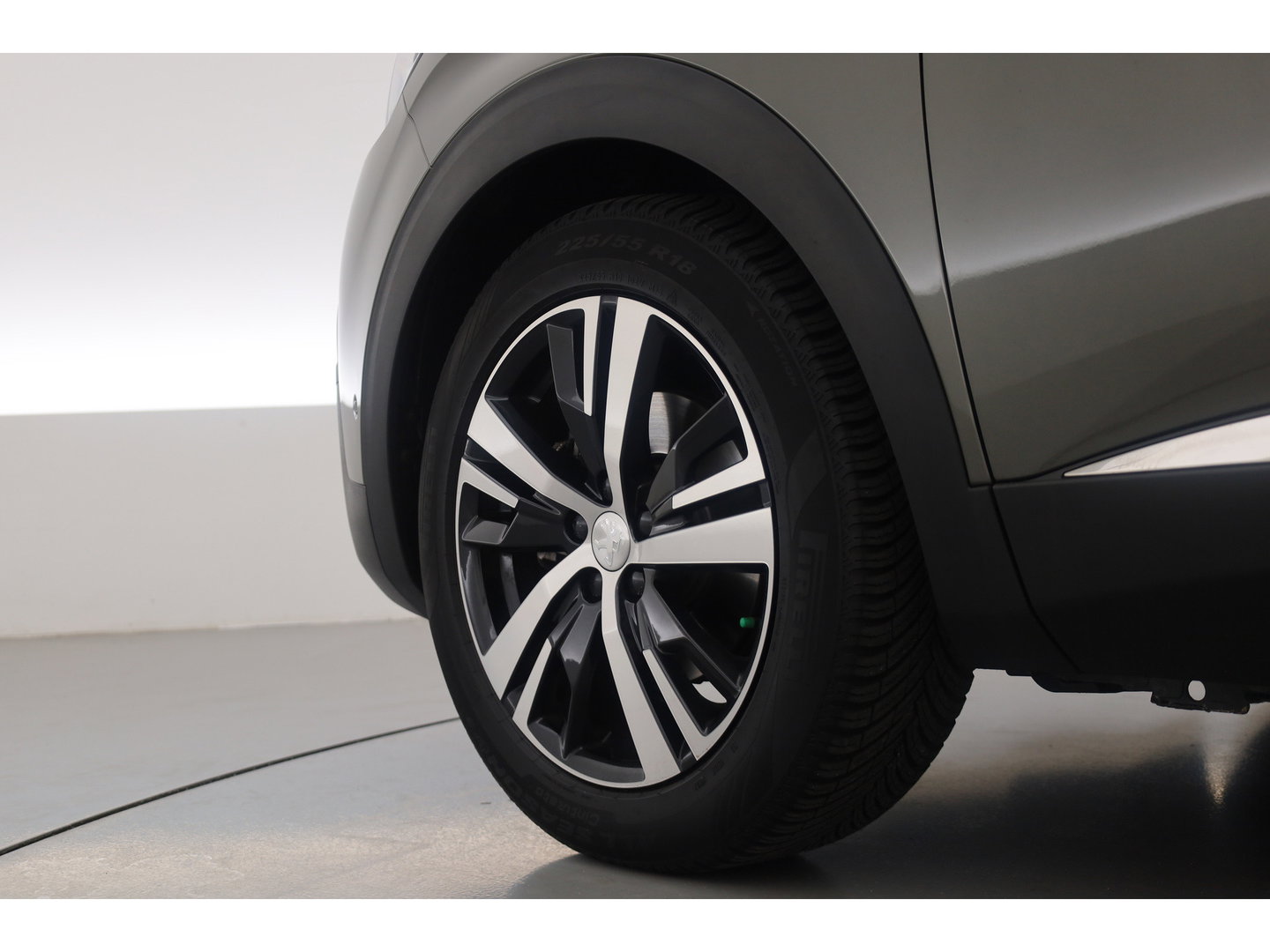 Peugeot 3008 1.6 e-THP GT Line | Trekhaak 1550kg Trekgewicht | Cruise Control | Memory | Camera | All Season | Stoelverw. | Apple CarPlay & Android Auto