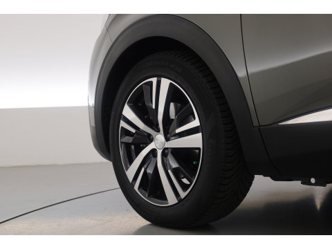 Peugeot 3008 1.6 e-THP GT Line | Trekhaak 1550kg Trekgewicht | Cruise Control | Memory | Camera | All Season | Stoelverw. | Apple CarPlay & Android Auto