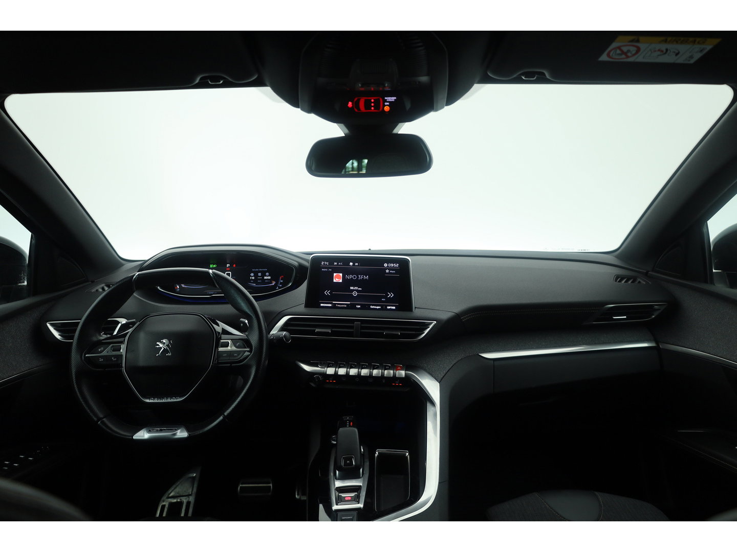 Peugeot 3008 1.6 e-THP GT Line | Trekhaak 1550kg Trekgewicht | Cruise Control | Memory | Camera | All Season | Stoelverw. | Apple CarPlay & Android Auto
