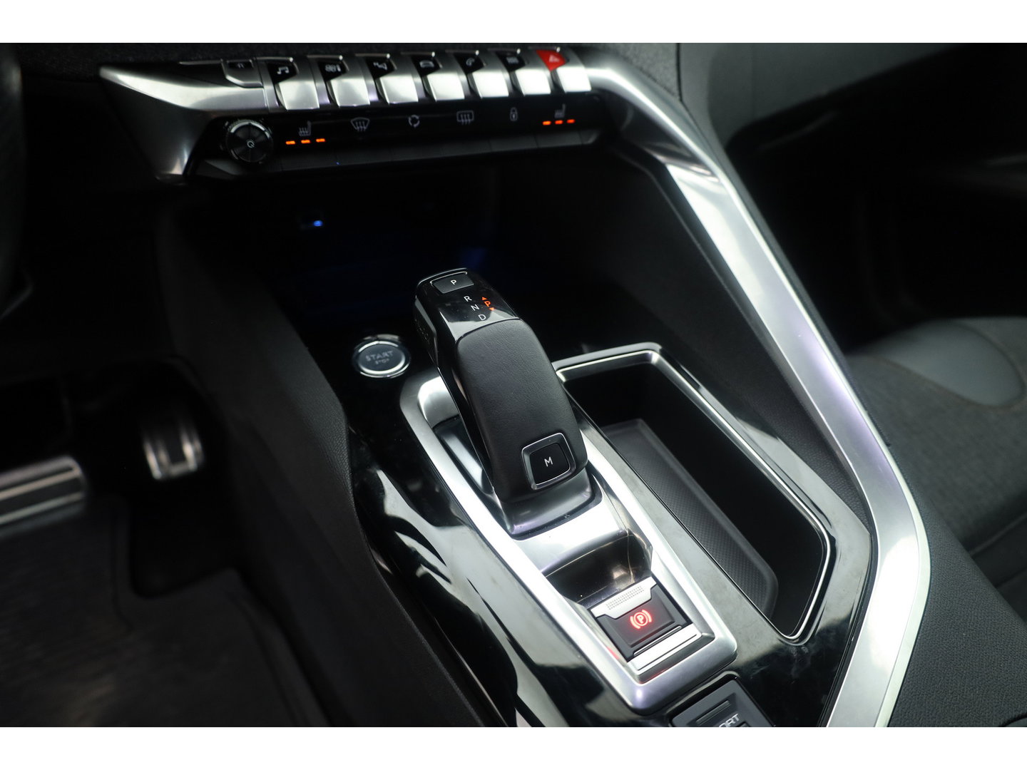 Peugeot 3008 1.6 e-THP GT Line | Trekhaak 1550kg Trekgewicht | Cruise Control | Memory | Camera | All Season | Stoelverw. | Apple CarPlay & Android Auto