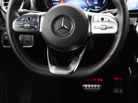 Mercedes-Benz CLA-Klasse Shooting Brake 250e Business Solution AMG Limited | SOH 94,2% | Panoramadak | Stoelverwarming | Matrix LED | Sfeerverlichting | Keyless | Memory | Widescreen | Navigatie | Camera | Park Assist | PHEV | Plug In