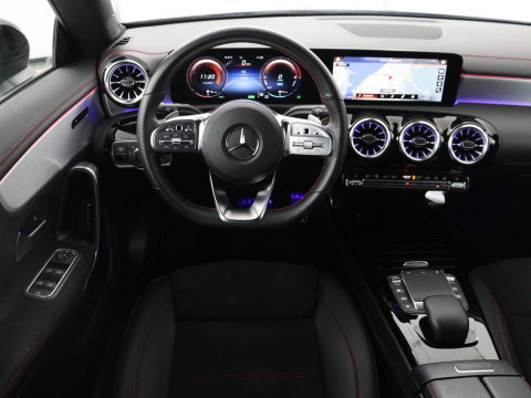 Mercedes-Benz CLA-Klasse Shooting Brake 250e Business Solution AMG Limited | SOH 94,2% | Panoramadak | Stoelverwarming | Matrix LED | Sfeerverlichting | Keyless | Memory | Widescreen | Navigatie | Camera | Park Assist | PHEV | Plug In