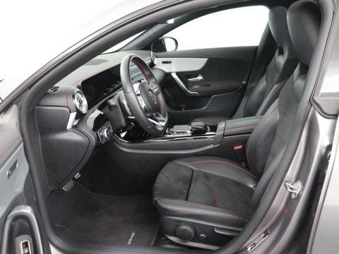 Mercedes-Benz CLA-Klasse Shooting Brake 250e Business Solution AMG Limited | SOH 94,2% | Panoramadak | Stoelverwarming | Matrix LED | Sfeerverlichting | Keyless | Memory | Widescreen | Navigatie | Camera | Park Assist | PHEV | Plug In