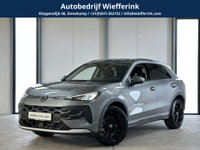 Volkswagen T-Roc - 1.5 eTsi 150 pk Life First Edition | Comfort | Camera | Trekhaak |