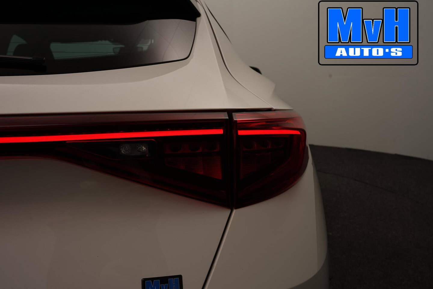 CUPRA Formentor 1.4 e-Hybrid|PANO|STUUR.VERW|TREKHAAK|CAMERA