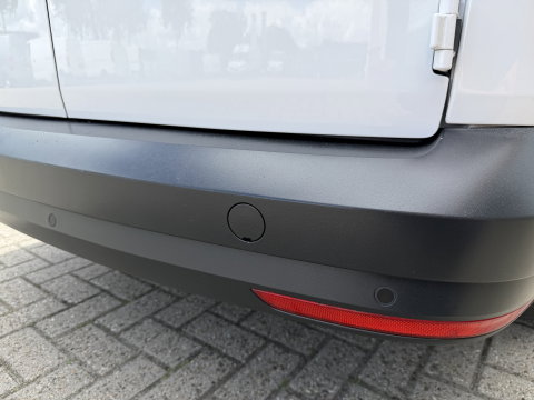 Volkswagen Caddy 1.4 TGI L2H1 EcoFuel Maxi Easyline / vaste prijs rijklaar € 6.950 ex btw / geen airco / wel cruise control / ramen rondom / pdc achter / euro 6