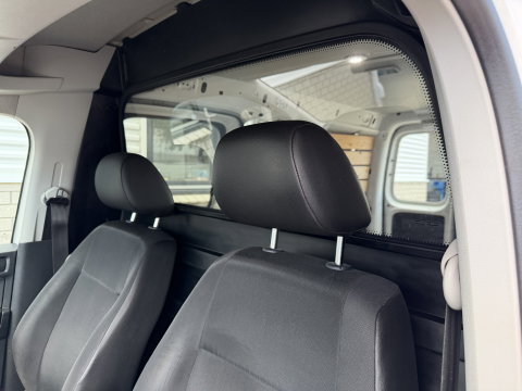 Volkswagen Caddy 1.4 TGI L2H1 EcoFuel Maxi Easyline / vaste prijs rijklaar € 6.950 ex btw / geen airco / wel cruise control / ramen rondom / pdc achter / euro 6