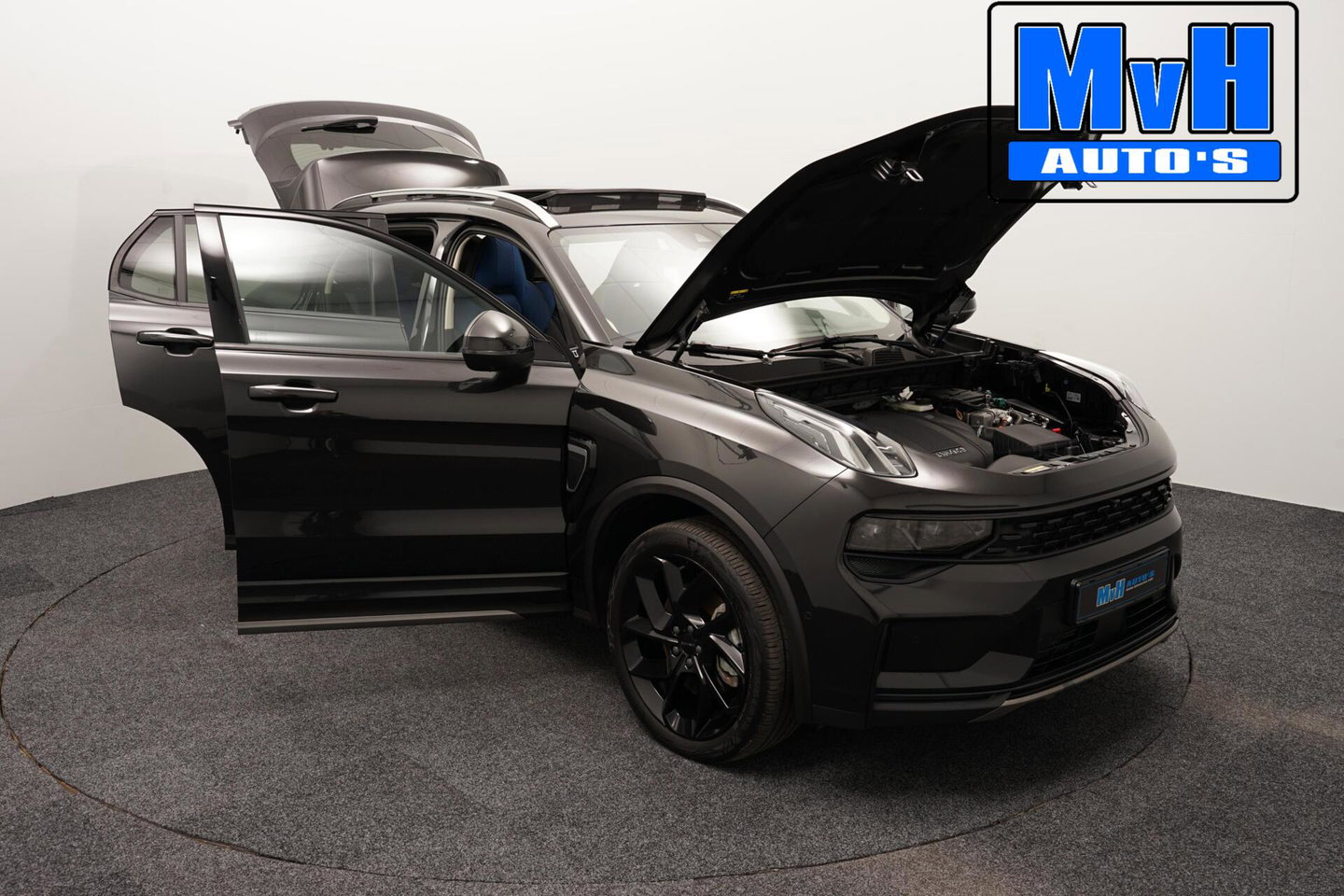 Lynk & Co 01 1.5 Plug-in Hybride|FULL BLACK XL|360ºCAM|PANO