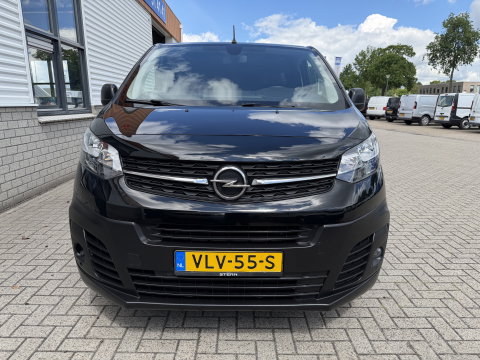 Opel Vivaro 1.5 CDTI L2H1 Selection / vaste prijs rijklaar € 18.950 ex btw / lease vanaf € 319 / dubbele schuifdeur / trekhaak / parkeersensoren voor + achter / airco / cruise / euro 6