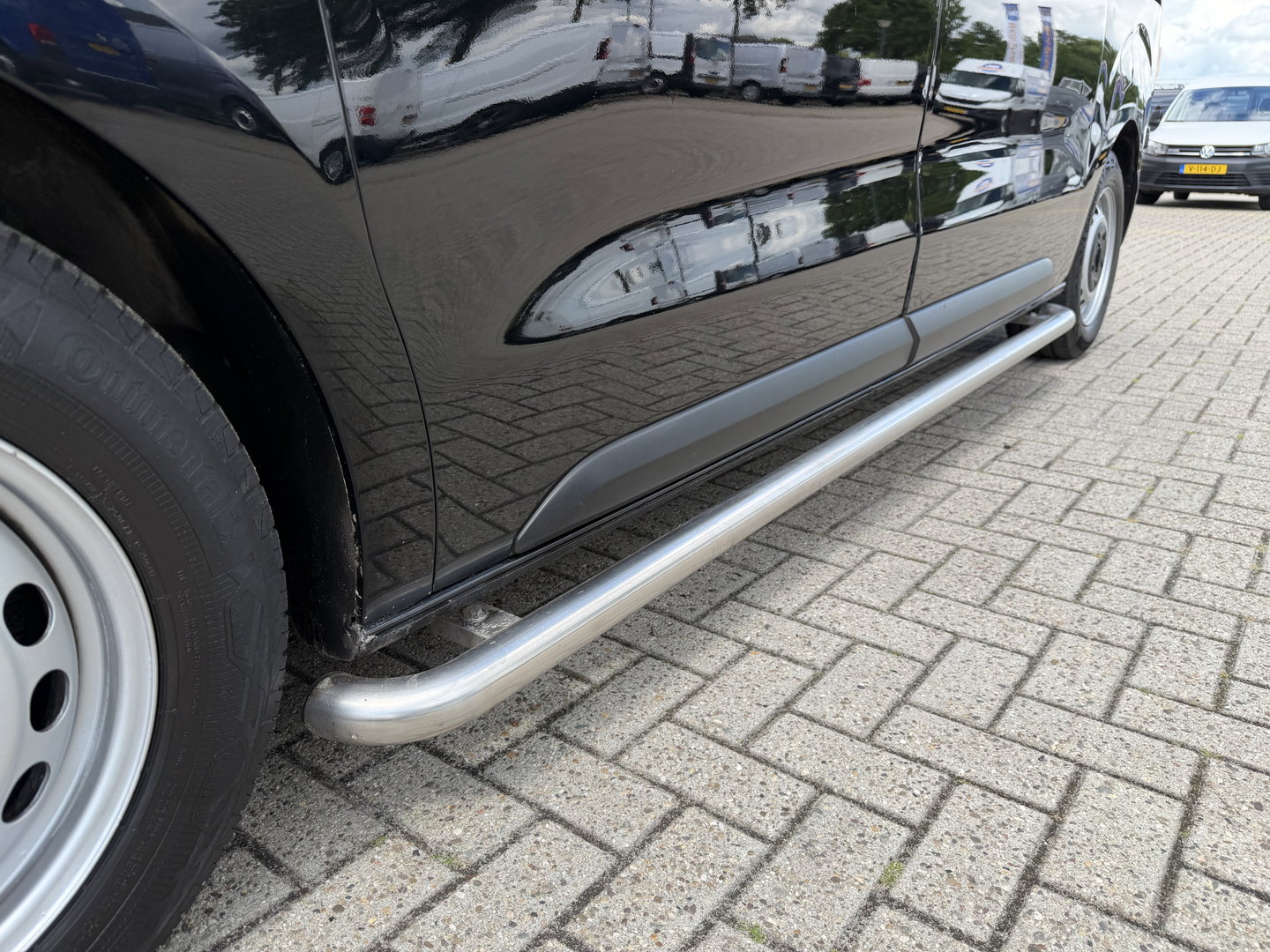 Opel Vivaro 1.5 CDTI L2H1 Selection / vaste prijs rijklaar € 18.950 ex btw / lease vanaf € 319 / dubbele schuifdeur / trekhaak / parkeersensoren voor + achter / airco / cruise / euro 6