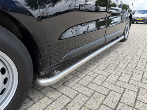Opel Vivaro 1.5 CDTI L2H1 Selection / vaste prijs rijklaar € 18.950 ex btw / lease vanaf € 319 / dubbele schuifdeur / trekhaak / parkeersensoren voor + achter / airco / cruise / euro 6
