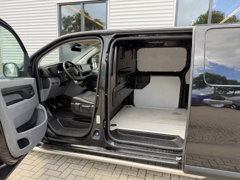 Opel Vivaro 1.5 CDTI L2H1 Selection / vaste prijs rijklaar € 18.950 ex btw / lease vanaf € 319 / dubbele schuifdeur / trekhaak / parkeersensoren voor + achter / airco / cruise / euro 6