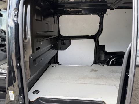 Opel Vivaro 1.5 CDTI L2H1 Selection / vaste prijs rijklaar € 18.950 ex btw / lease vanaf € 319 / dubbele schuifdeur / trekhaak / parkeersensoren voor + achter / airco / cruise / euro 6