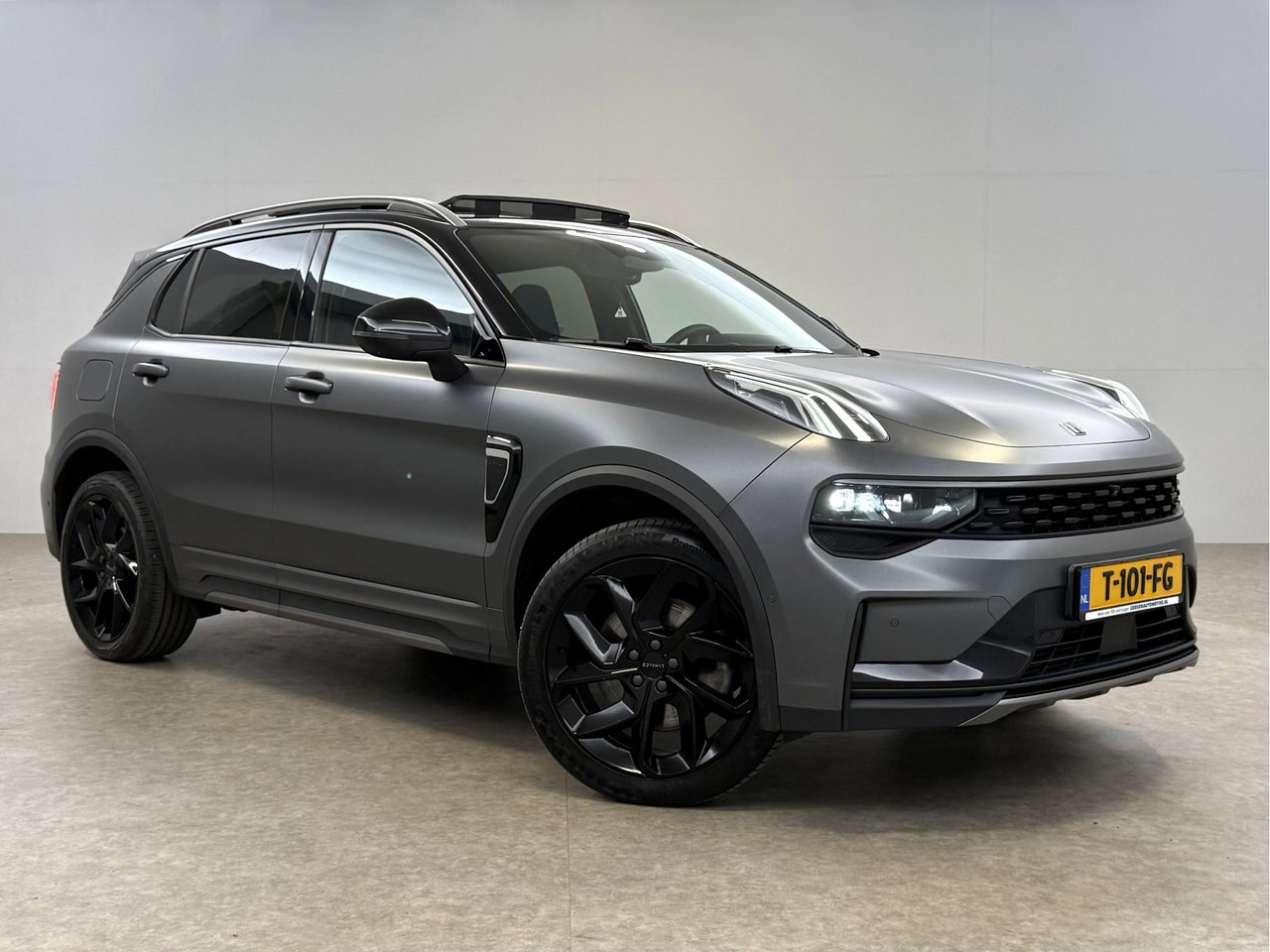 Lynk & Co 01