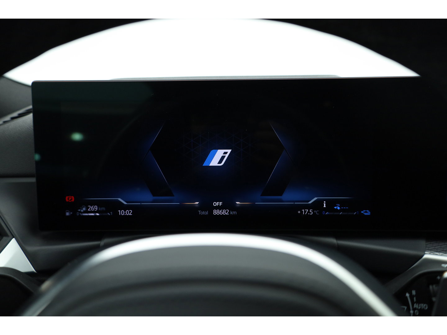 BMW 3 Serie Touring 320e M Sport | SOH 90.7% | Facelift | Shadow Line | Curved display | Adapt. Cruise | Nav + CarPlay | Elek. Klep | Sfeerverlichting | LED | Stoelverw. | PDC