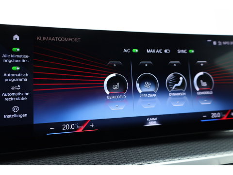 BMW 3 Serie Touring 320e M Sport | SOH 90.7% | Facelift | Shadow Line | Curved display | Adapt. Cruise | Nav + CarPlay | Elek. Klep | Sfeerverlichting | LED | Stoelverw. | PDC