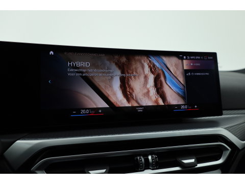 BMW 3 Serie Touring 320e M Sport | SOH 90.7% | Facelift | Shadow Line | Curved display | Adapt. Cruise | Nav + CarPlay | Elek. Klep | Sfeerverlichting | LED | Stoelverw. | PDC